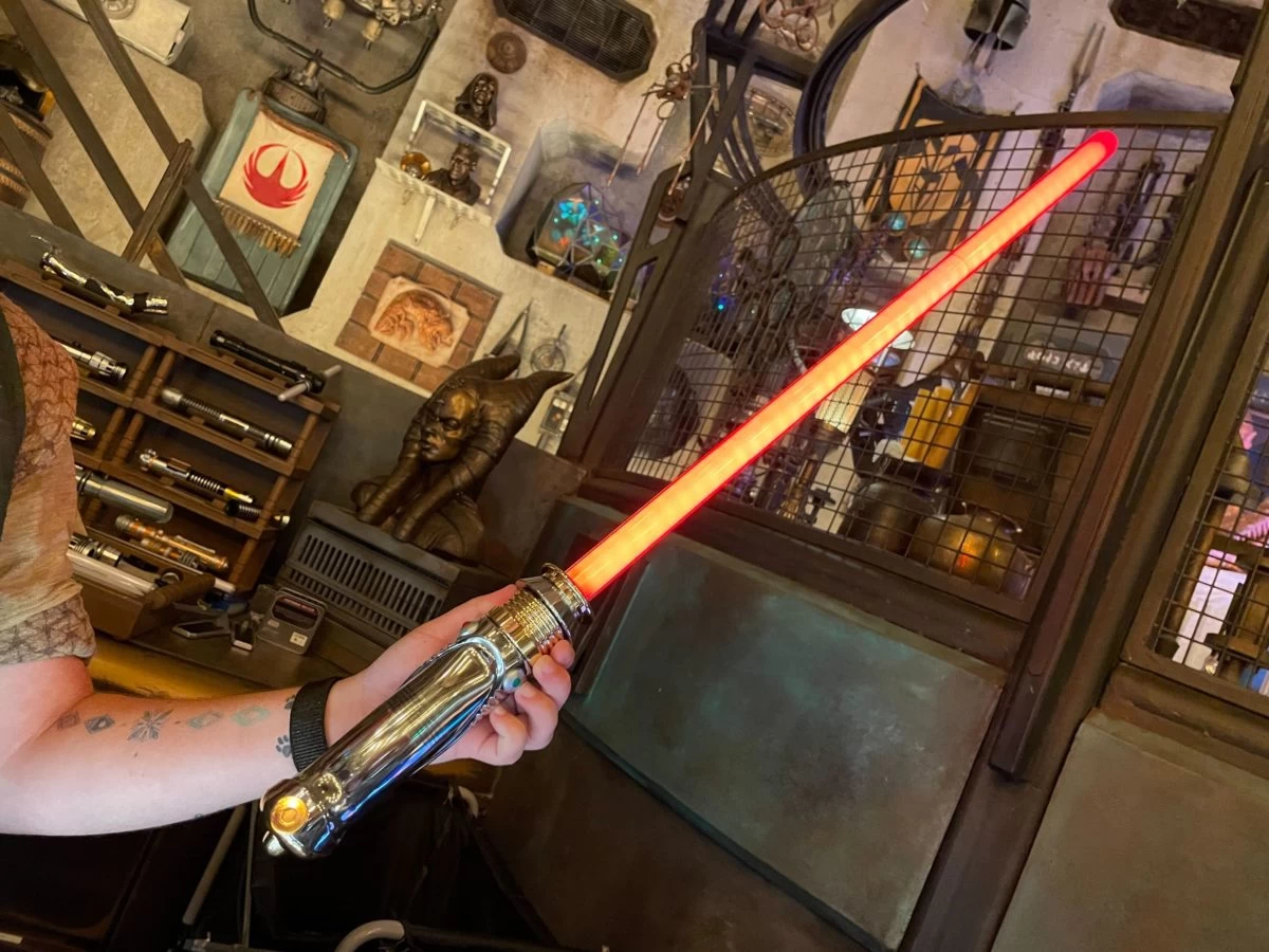STAR WARS Galaxy's Edge Darth Sidious Legacy Lightsaber Hilt - Disney Parks Exclusive 16 STAR WARS Galaxy's Edge Darth Sidious Legacy Lightsaber Hilt - Disney Parks Exclusive - Image 14